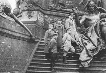 Рейхстаг. Май 1945